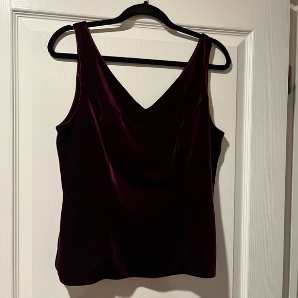 WHITE HOUSE BLACK MARKET VELVET SHELL SIZE 10 RICH PLUM NEW! - Picture 4 of 5